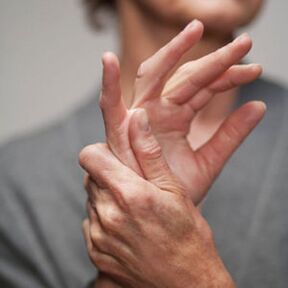 bolesť kĺbov prstov