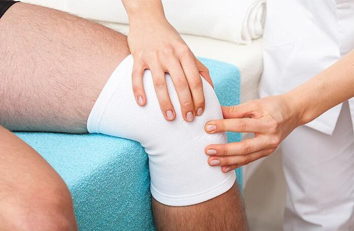 Terapeutické obklady pomôžu zmierniť bolesť kĺbov končatín. 